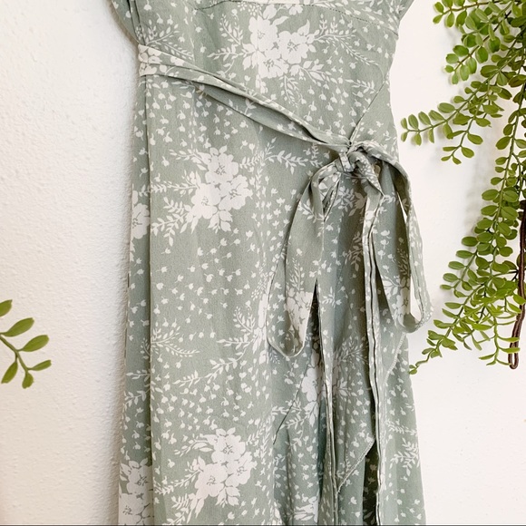 Simplee Slit Bell Sleeve Floral Ruffle Wrap Dress - Picture 3 of 8